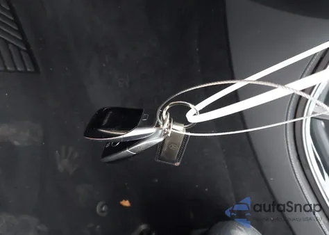 2021 Mercedes-Benz E 450 4Matic z USA, uszkodzony, nr VIN W1K1K5KB8MF159254